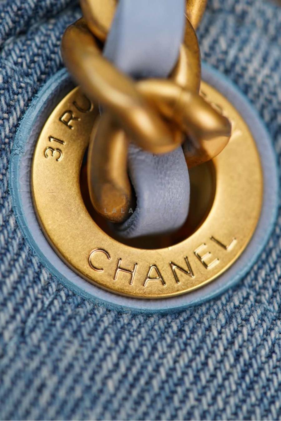 1752999546.5797gTUaFCaIAm1 3.jpg