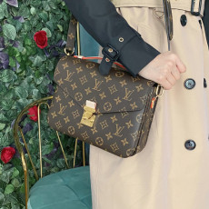 루이비통 포쉐트메티스 모노그램 25cm (국내배송)