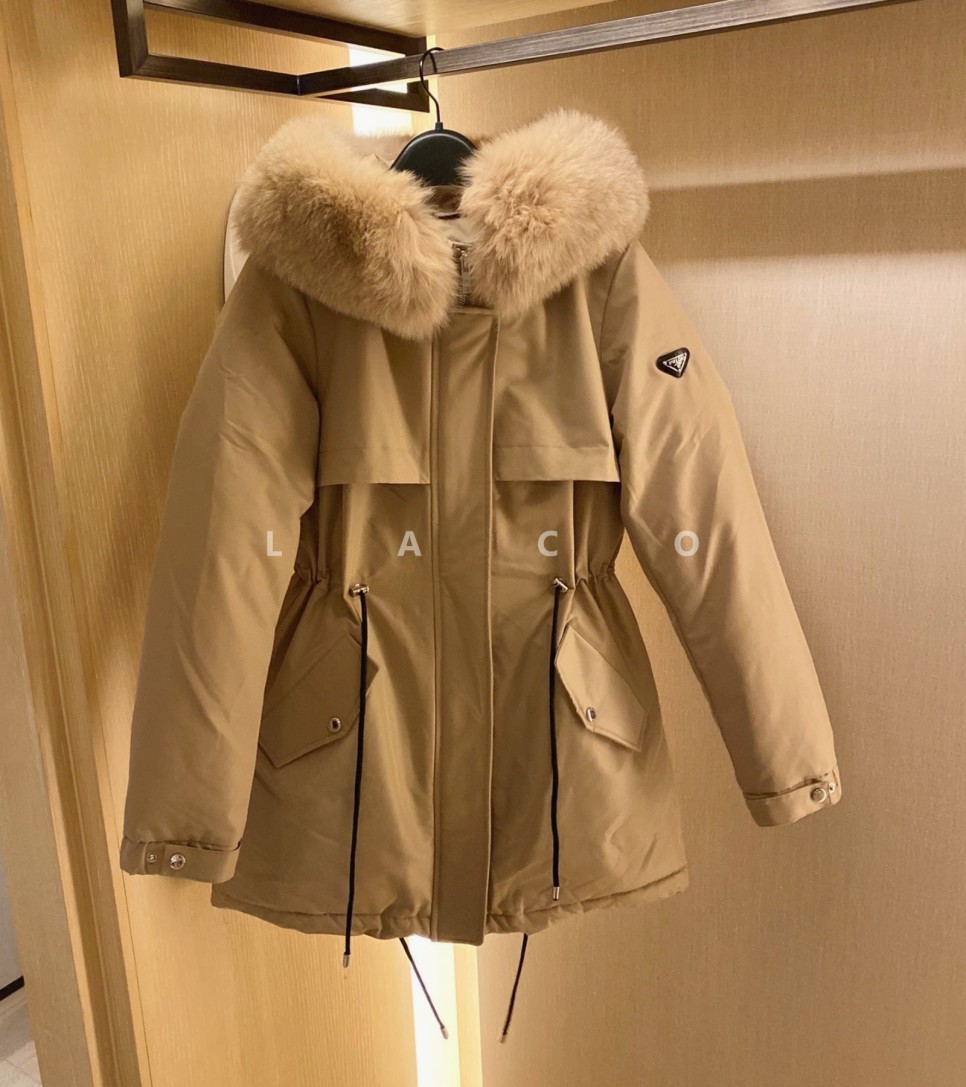 프라다 폭스퍼 패딩 2컬러