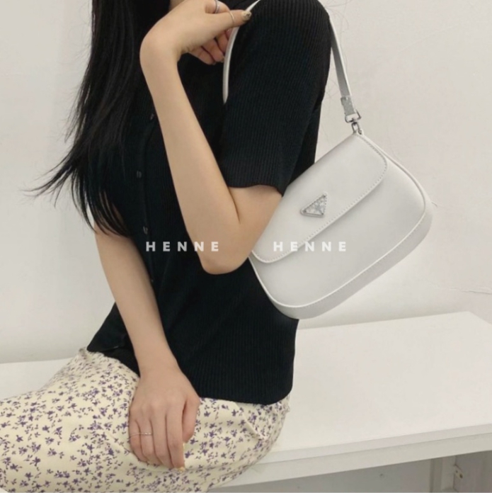 프라다 클레오 브러시드 숄더백 5컬러