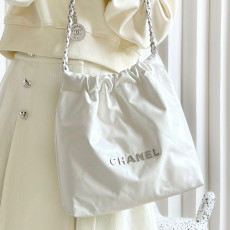 샤넬 22백 화이트 은장 스몰/미듐/라지 (팬더 공장)