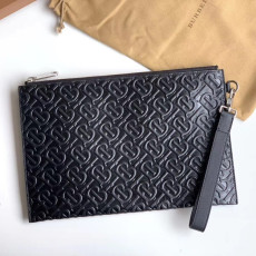 버버리 클러치백 모노그램 가죽 지퍼 파우치 30cm