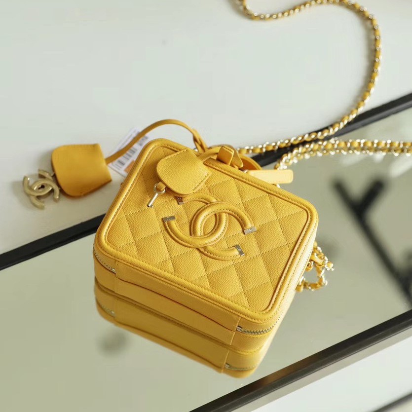 샤넬 코스메틱 케이스 18cm