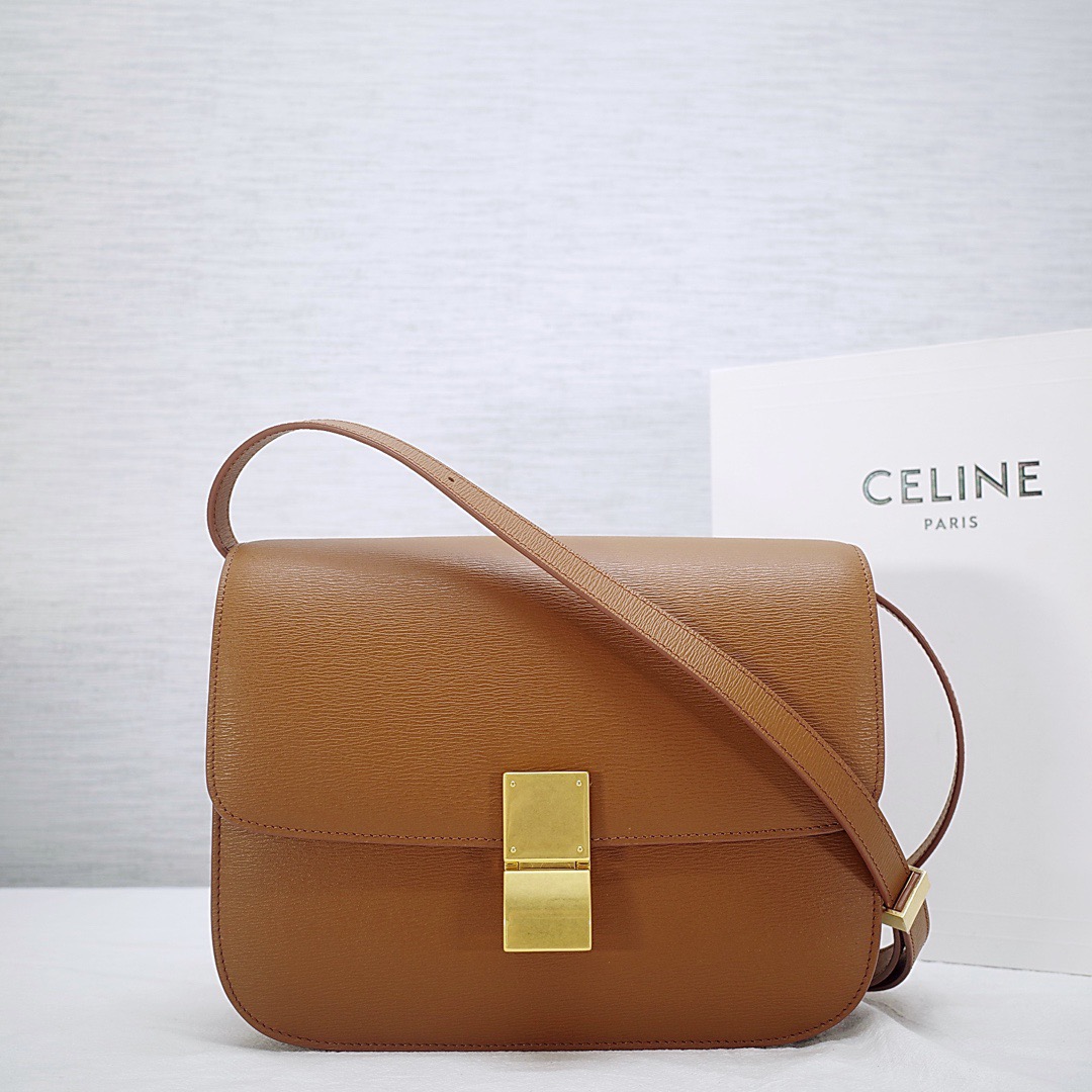 셀린느 클래식박스 미듐 24cm