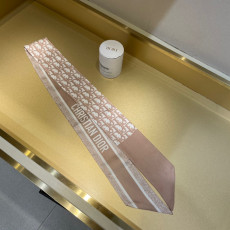 디올 미차 트윌리 방도