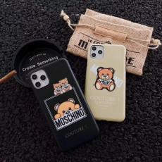 모스키노 폰케이스