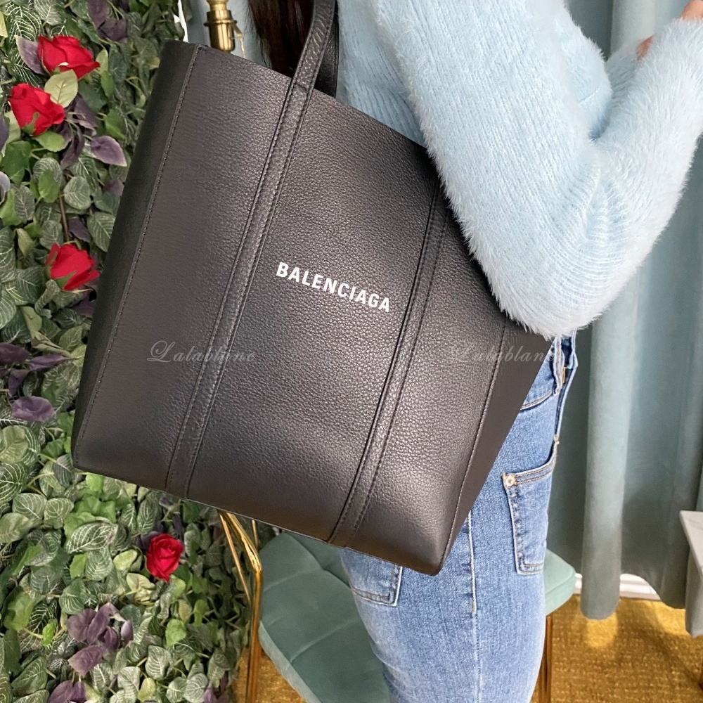 발렌시아가 에브리데이 토트백 XS