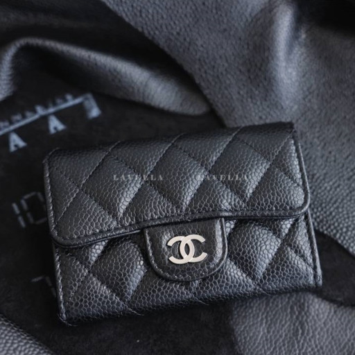 샤넬 클래식 카드지갑 캐비어 블랙은장 (국내배송)