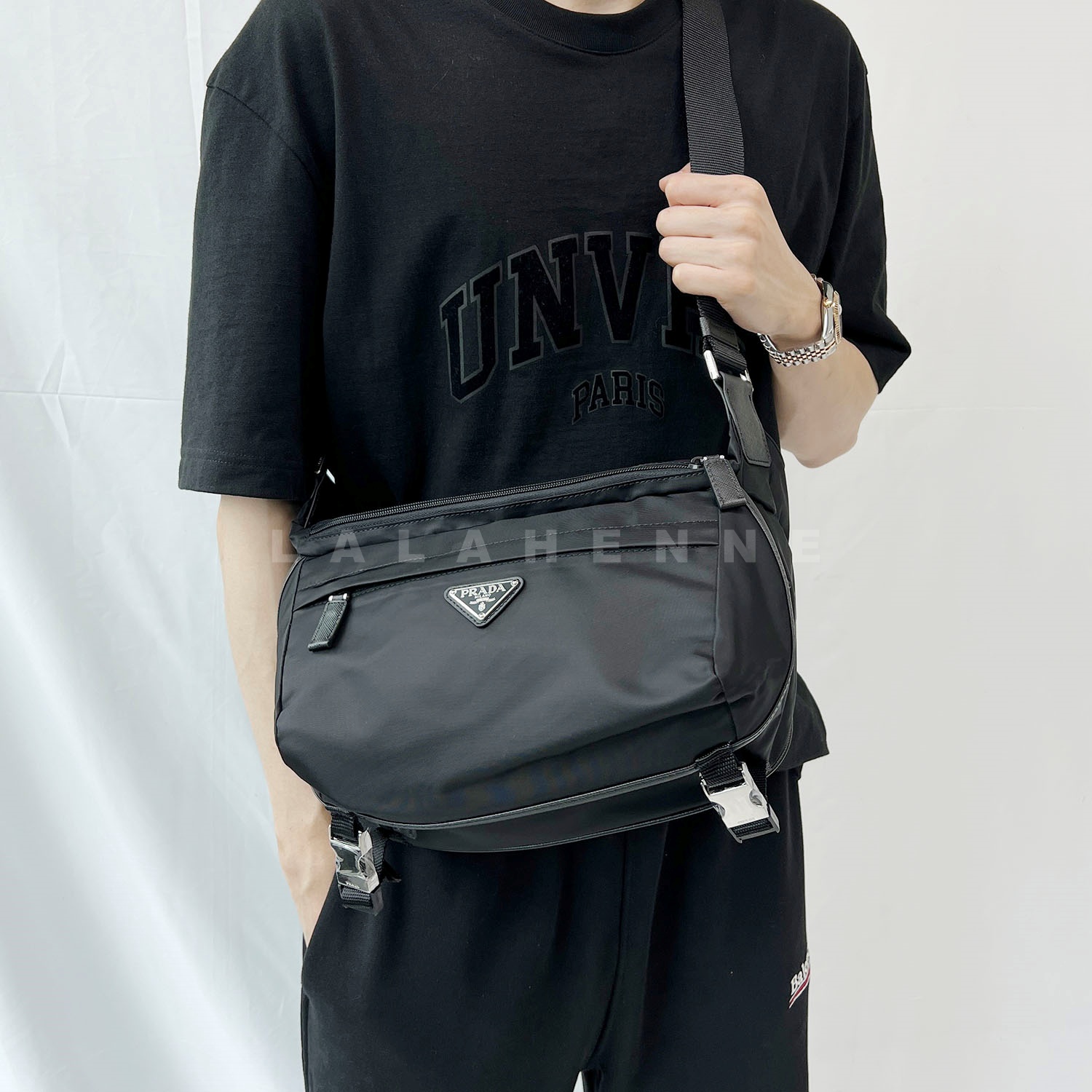 [신형] 프라다 바이커백 이서진백 스몰/미듐/라지 (국내배송)