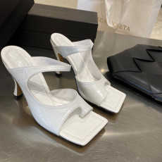 보테가베네타 그레인 뮬