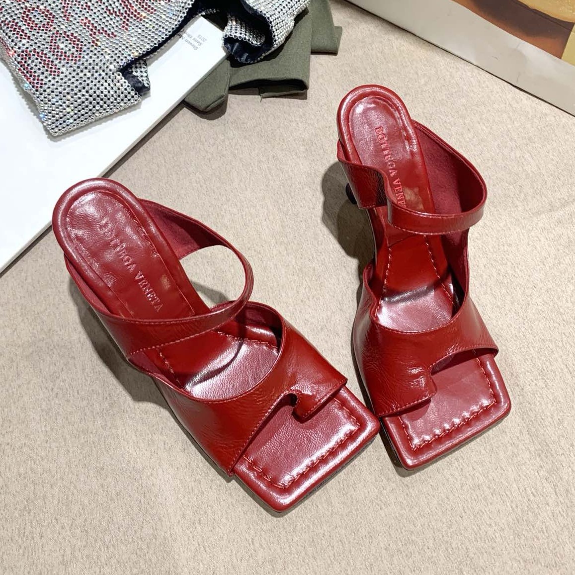 보테가베네타 그레인 뮬