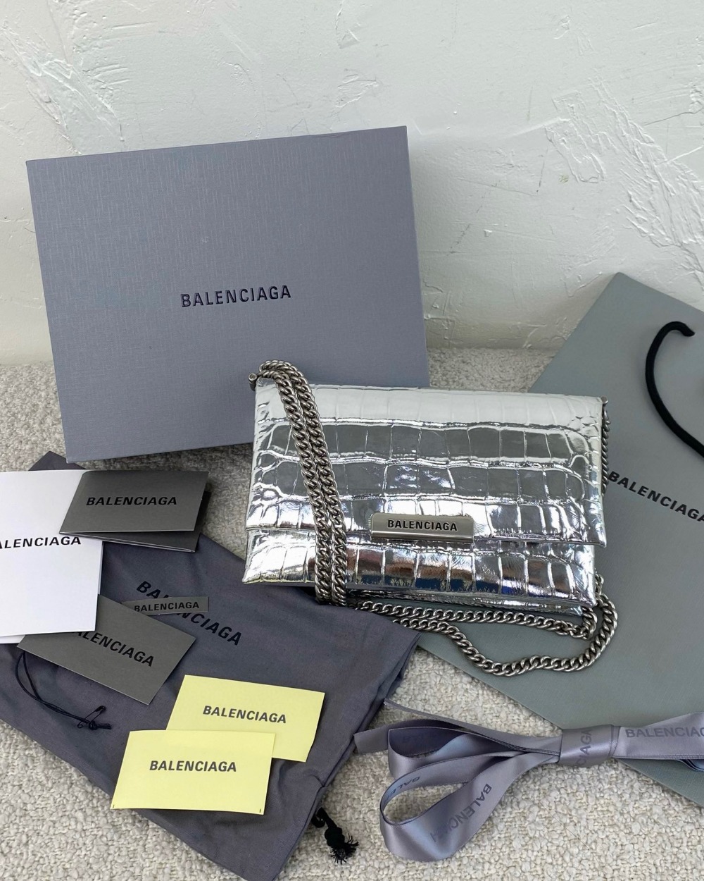 발렌시아가 Balenciaga 688828