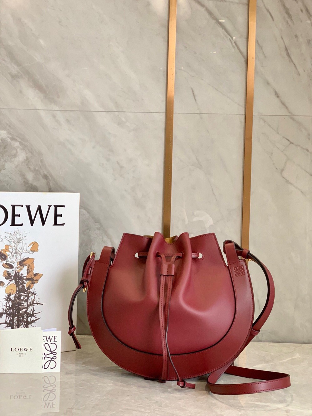 로에베 Loewe 버킷 백 27CM