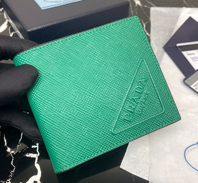 프라다 사피아노 반지갑