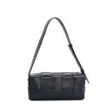 보테가베네타 브릭 카세트백 램스킨 (국내배송)