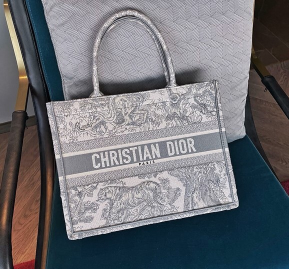 디올 북토트백 미듐 트왈드주이 36.5cm