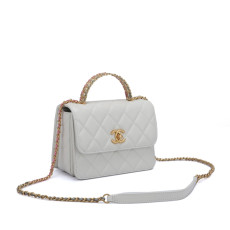 샤넬 핸들장식 플랩백 화이트 카프스킨 (국내배송)