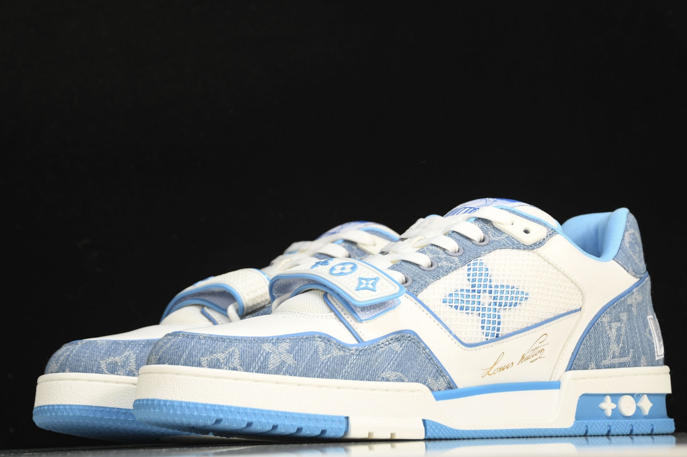 루이비통 벨크로 스트랩 LV 트레이너 스니커즈 모노그램 데님 마린