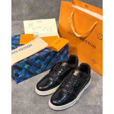 루이비통 LV 트레이너 스니커즈 1A8IJU 