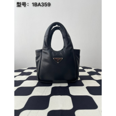 프라다 소프트 나파가죽 스몰 패딩백