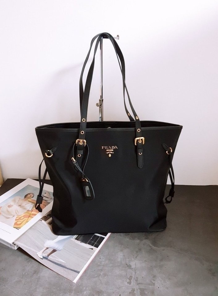 프라다 토트백 숄더백 (국내배송)
