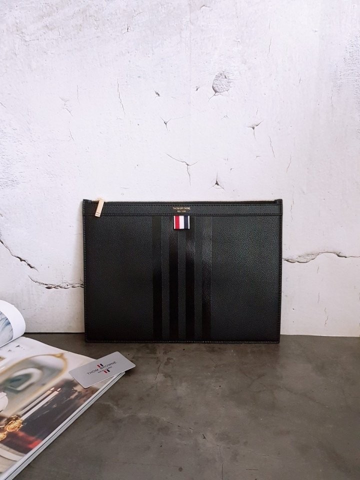 톰브라운 클러치 (국내배송)