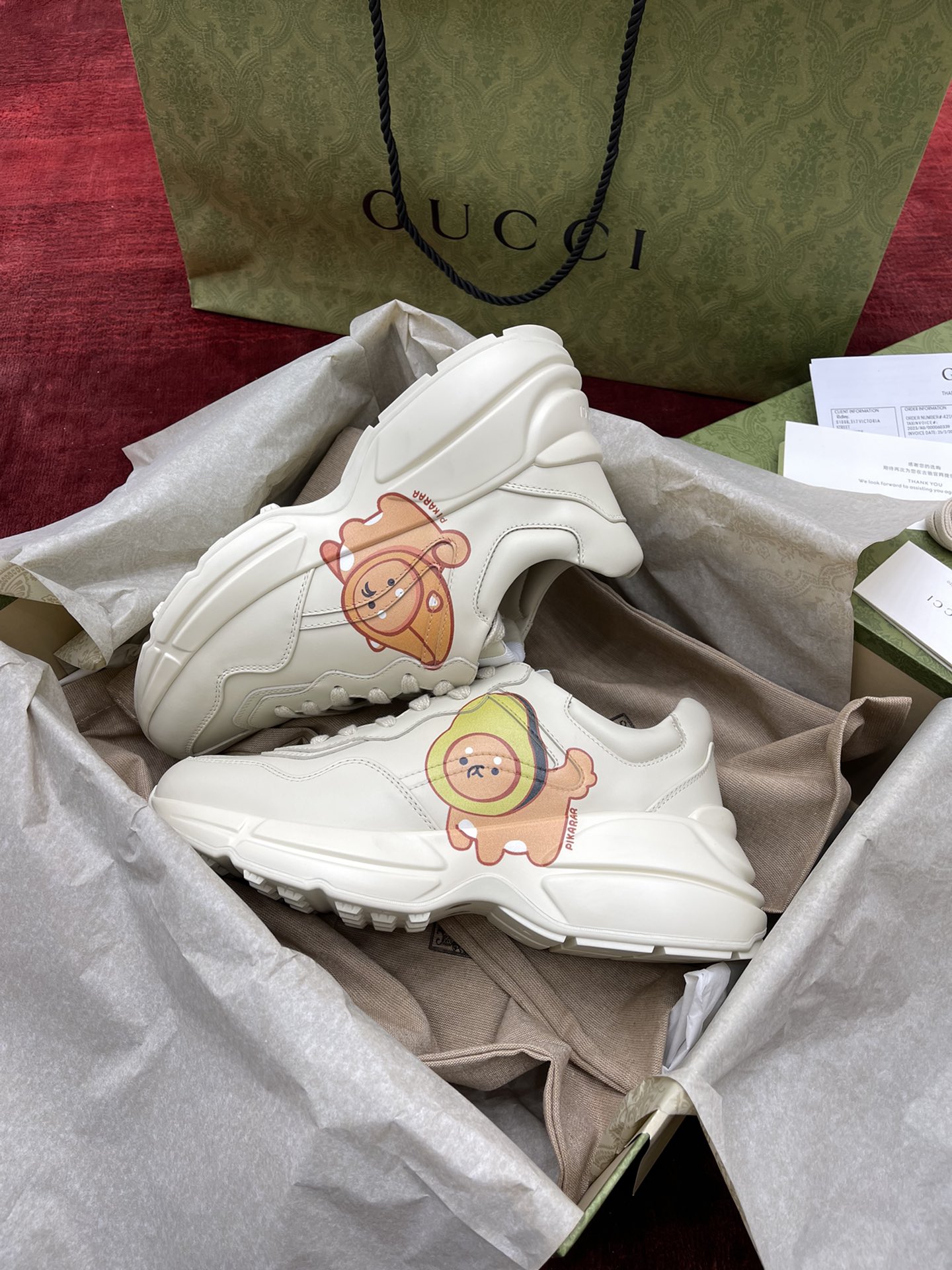 구찌 라이톤 피카라 스니커즈