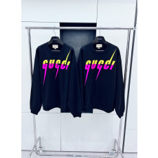 구찌 블레이드 맨투맨