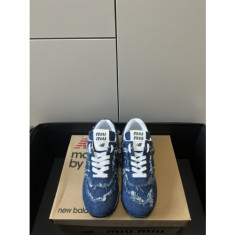 미우미우 X 뉴발란스 574 스니커즈
