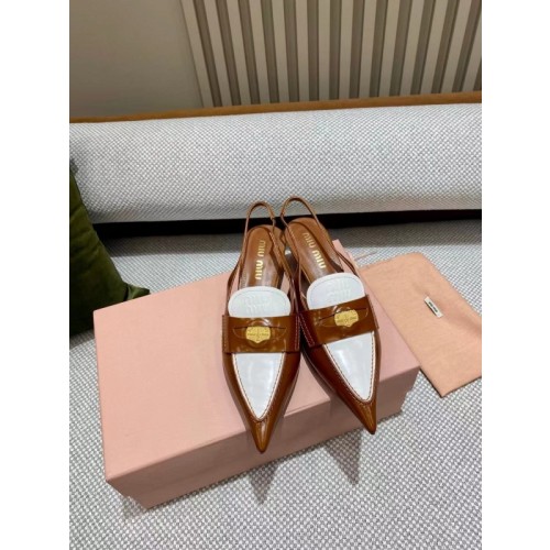 [미우미우] 페이던트 코인 슬링백 구두