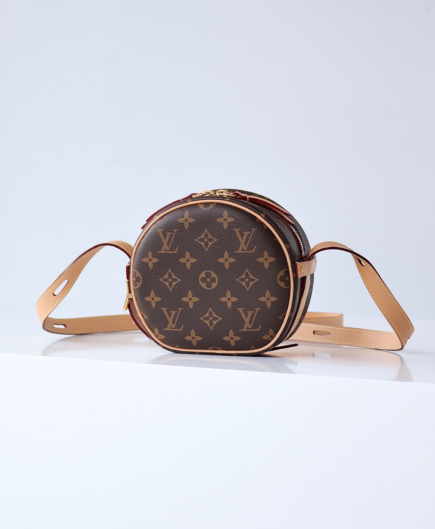 루이비통 부아뜨 샤포 수플 PM M45578 【매장-290만원대】