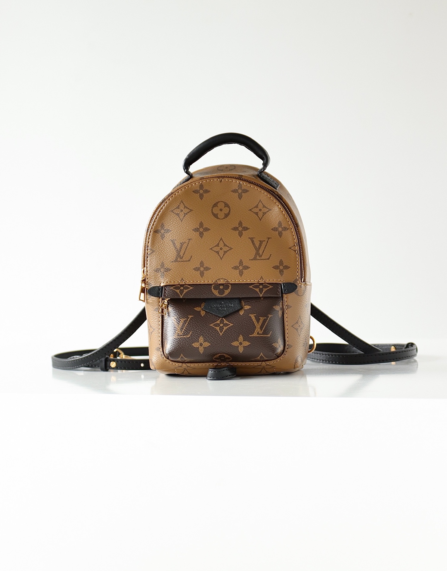 루이비통 팜스프링스 미니 백팩 M44872 【매장-300만원대】