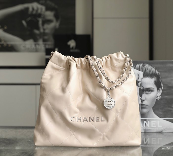 샤넬 22백 스몰/미듐/라지 (팬더 공장)