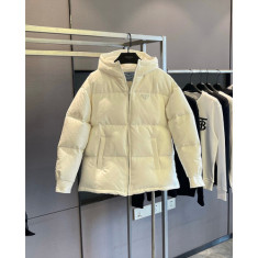 프라다 여성 패딩