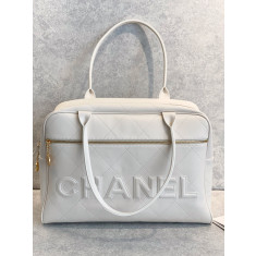 샤넬 도빌 맥시 카프스킨 볼링백