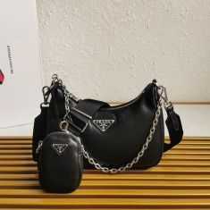 프라다 소프트 가죽 테수토 체인 스트랩 호보백 1BH204