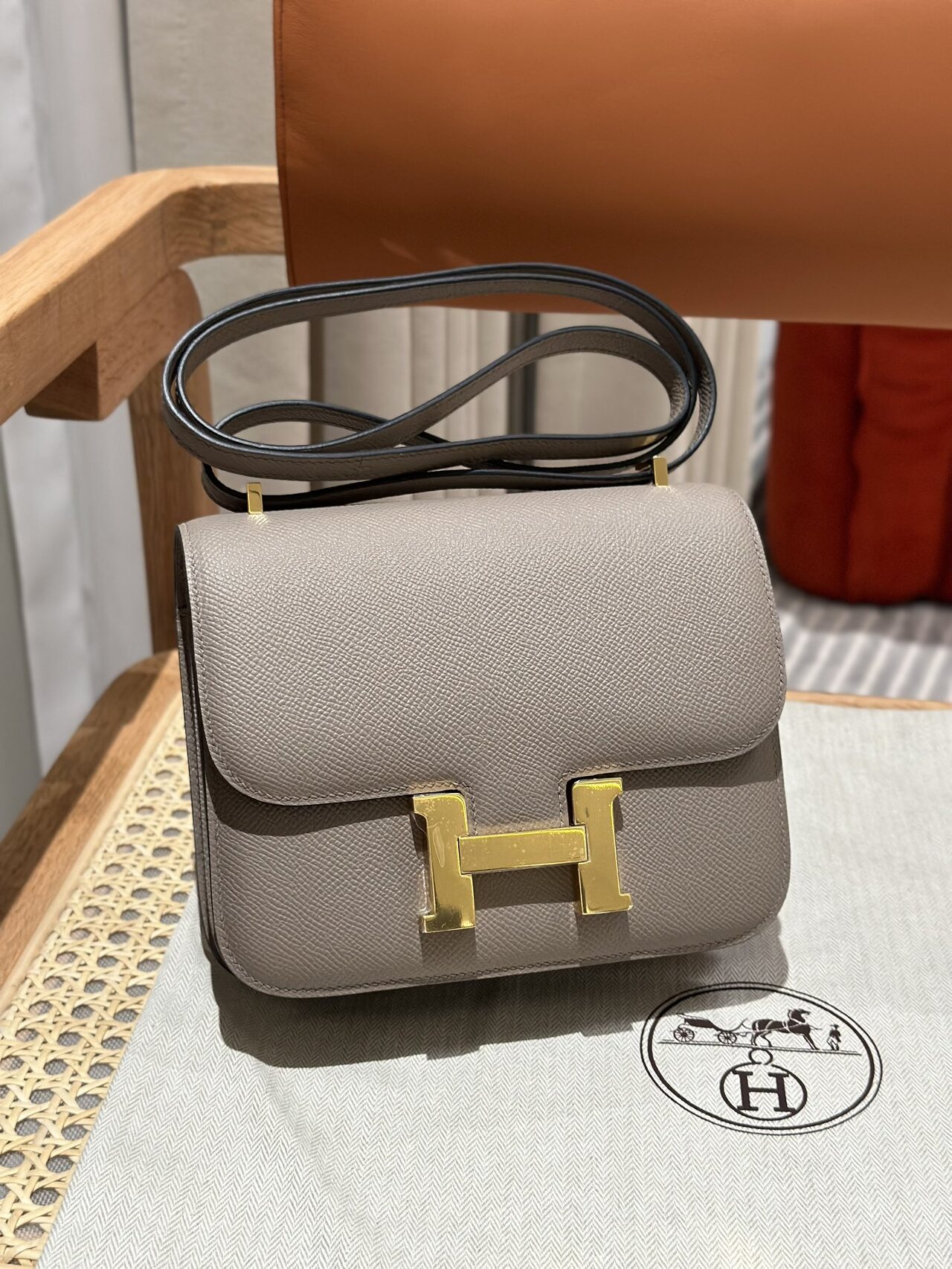 에르메스 콘스탄스 그리스 아스팔트 앱송 금장19cm