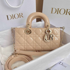 디올 레이디디조이 Lady D-Joy 스몰 백 샌드핑크 페이턴트 까나쥬