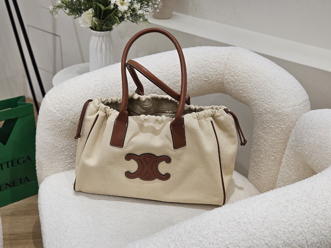 셀린느 퀴르 드로우스트링 카바스백 미듐 199973