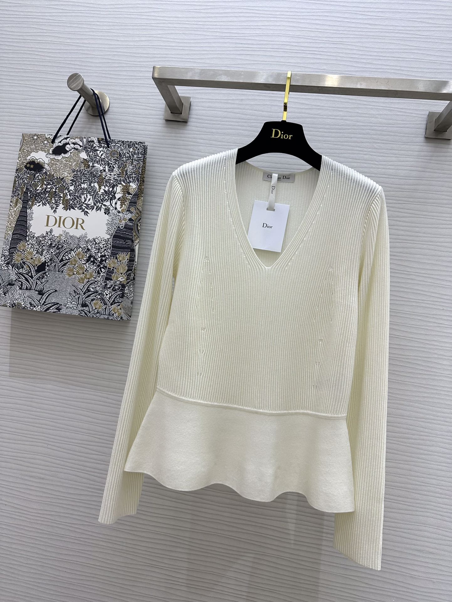 디올 여성 니트