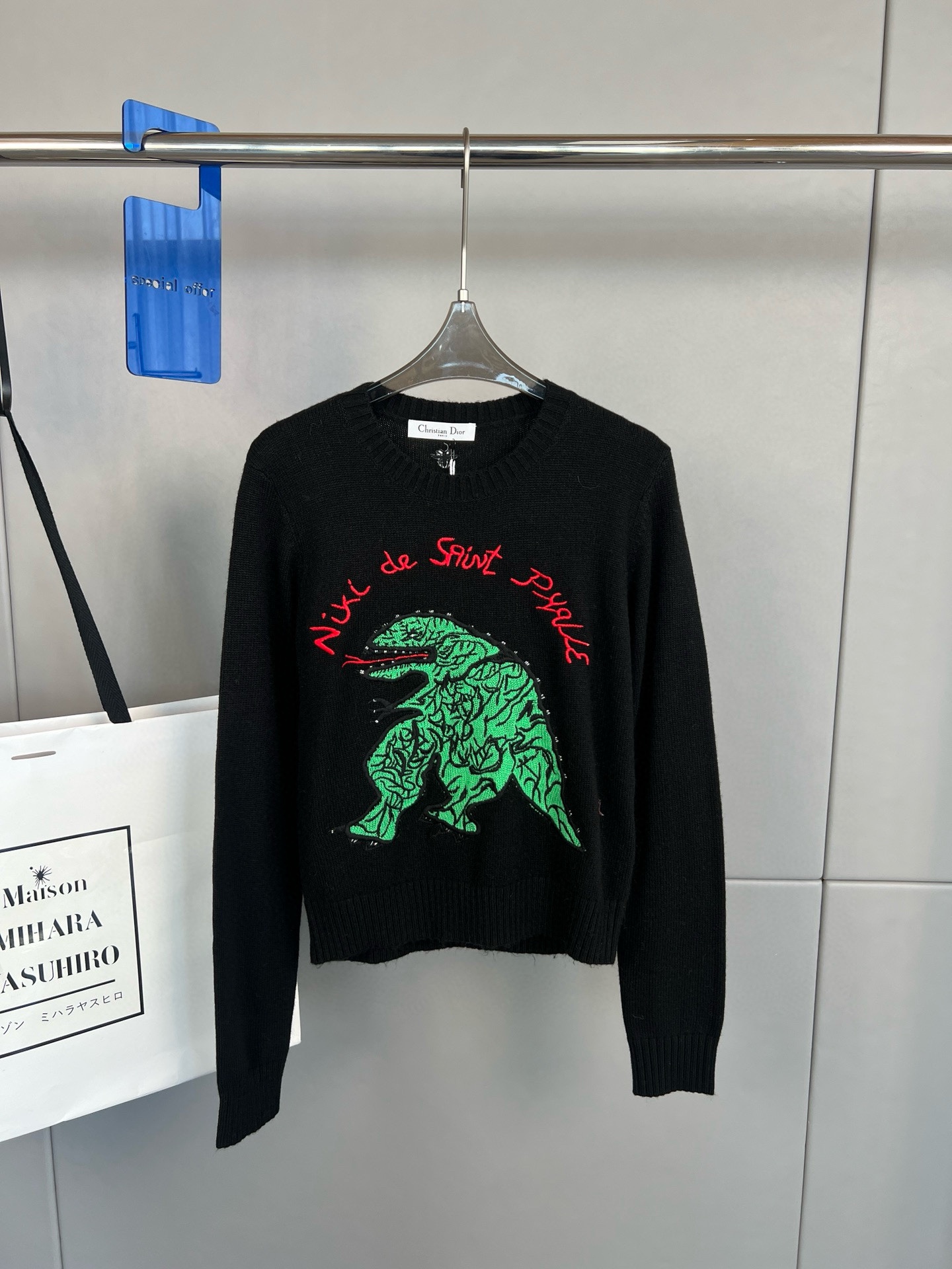 디올 여성 맨투맨