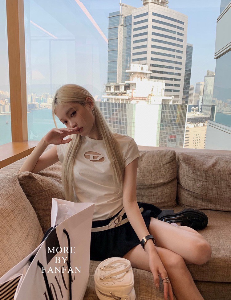 디젤 여성 나시 티셔츠