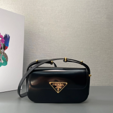프라다 가죽 숄더백 블랙 1BD339