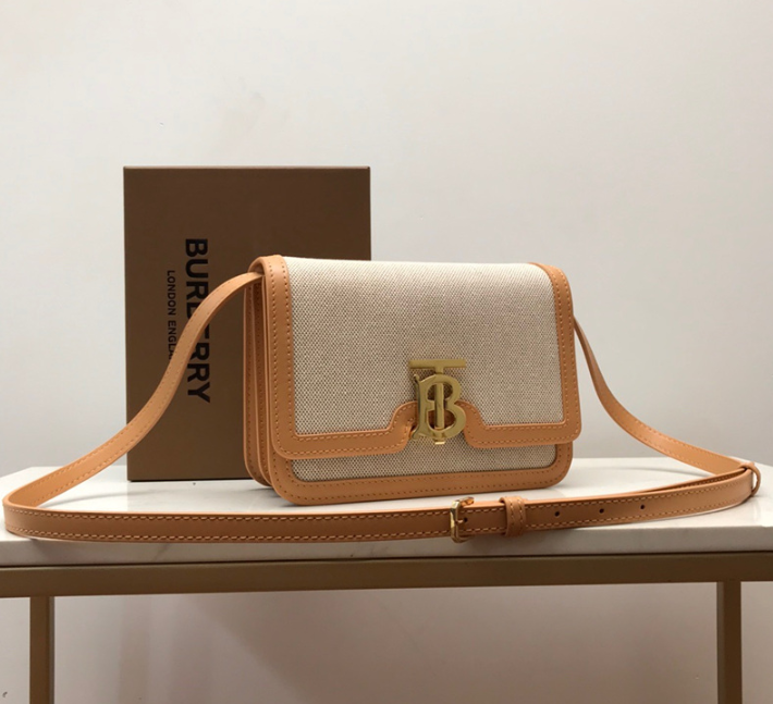 버버리 TB 크로스백 스몰 