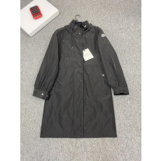 몽클레어 바람막이 코로우