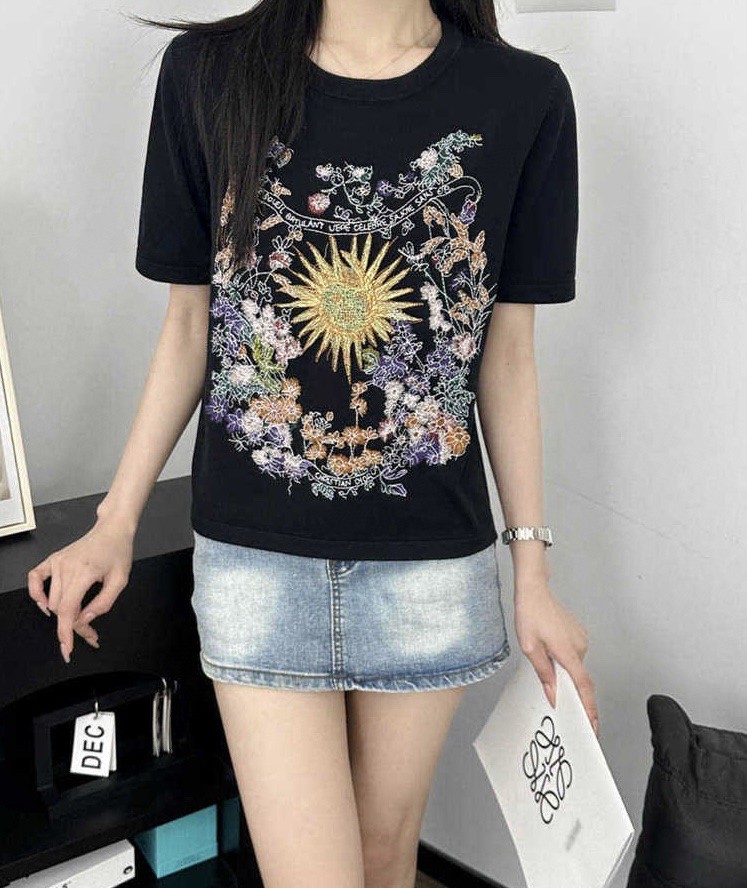 디올 여성 반팔티