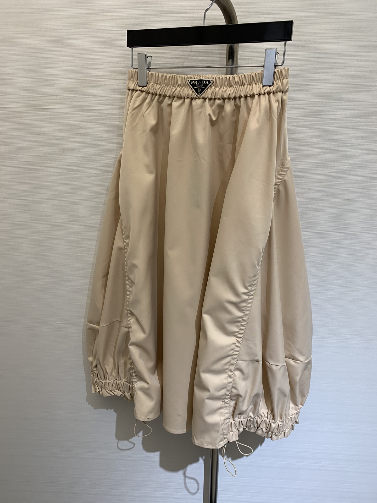 프라다 치마