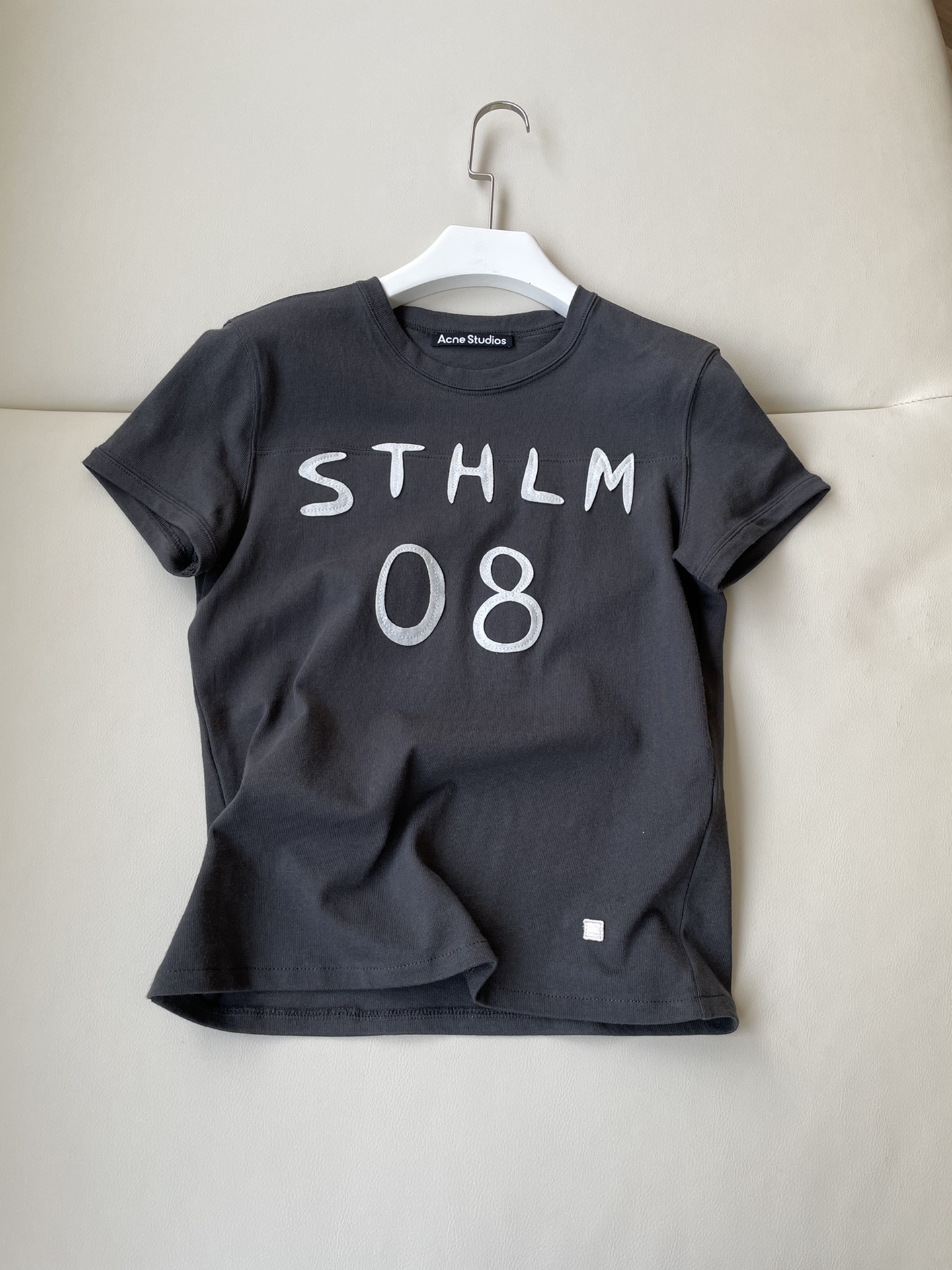 아크네스튜디오 여성 반팔티