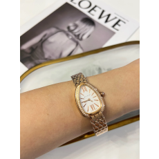 불가리 세르펜티 세두토리 시계