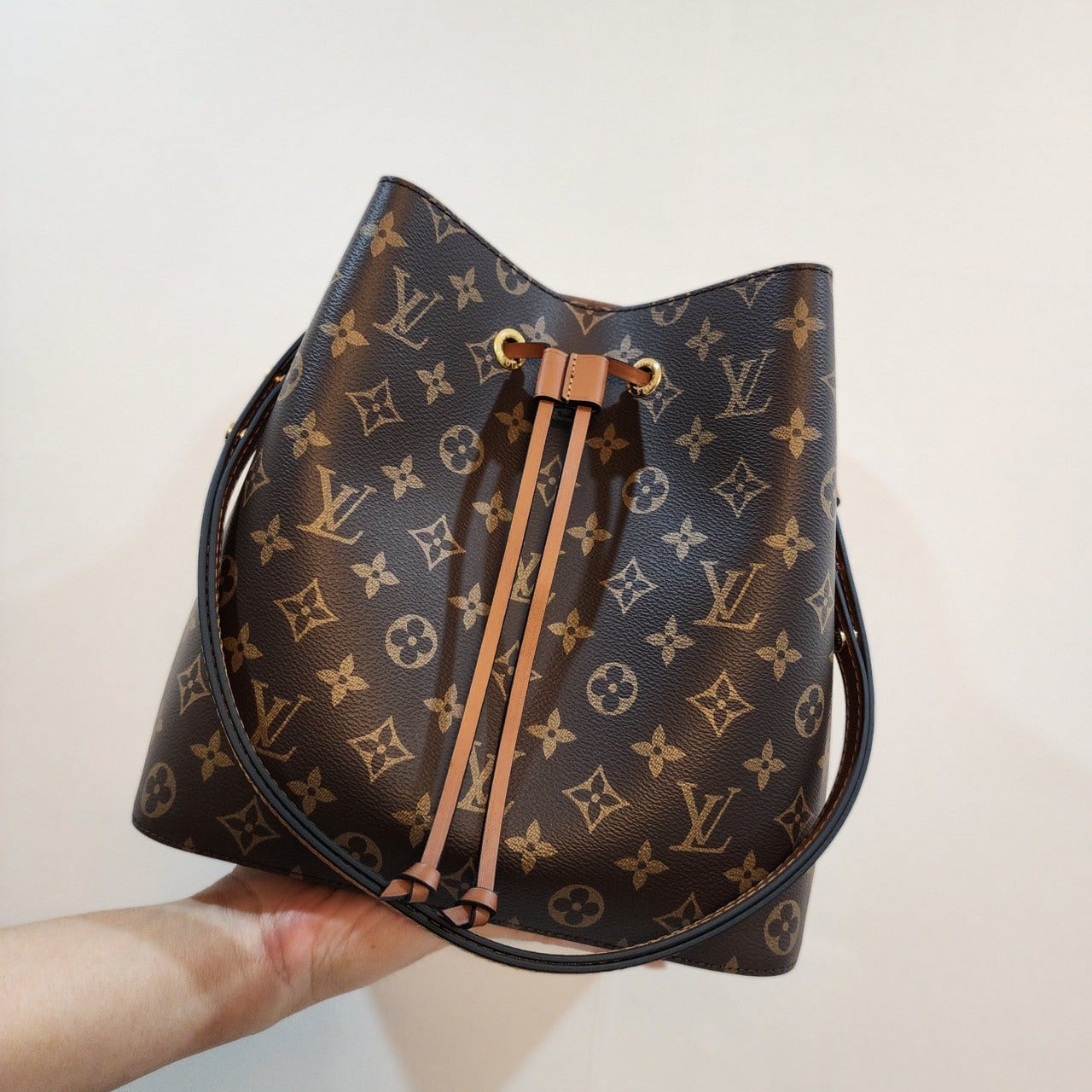 루이비통 네오노에 mm (국내배송)